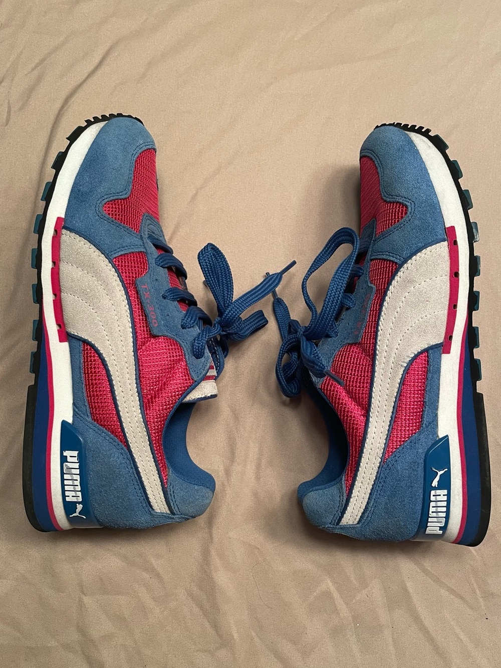 Puma Red White & Blue Retro Running Shoes - Women’s 6.5